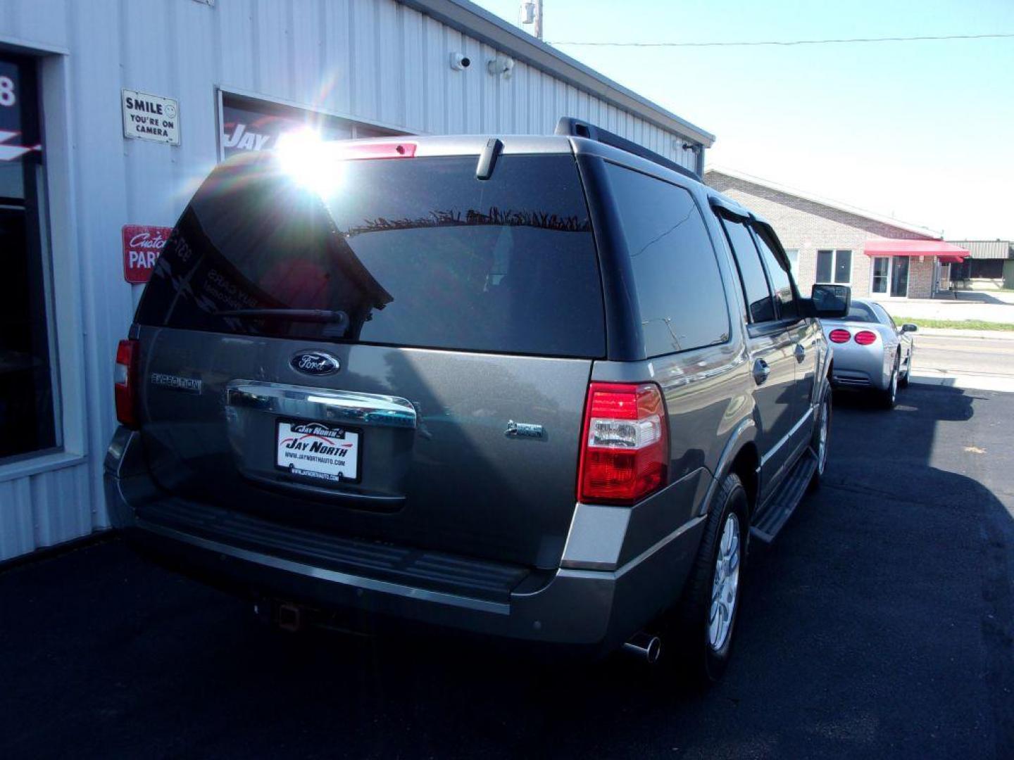 2013 GRAY FORD EXPEDITION XLT (1FMJU1H53DE) with an 5.4L engine, Automatic transmission, located at 501 E. Columbia St., Springfield, OH, 45503, (800) 262-7122, 39.925262, -83.801796 - *** New Tires *** 5.4L RWD *** 3RD Row Seating *** Serviced and Detailed ***( Moonroof needs repaired to be used ) *** Jay North Auto has offered hand picked vehicles since 1965! Our customer's enjoy a NO pressure buying experience with a small town feel. All of our vehicles get fully inspected - Photo#6