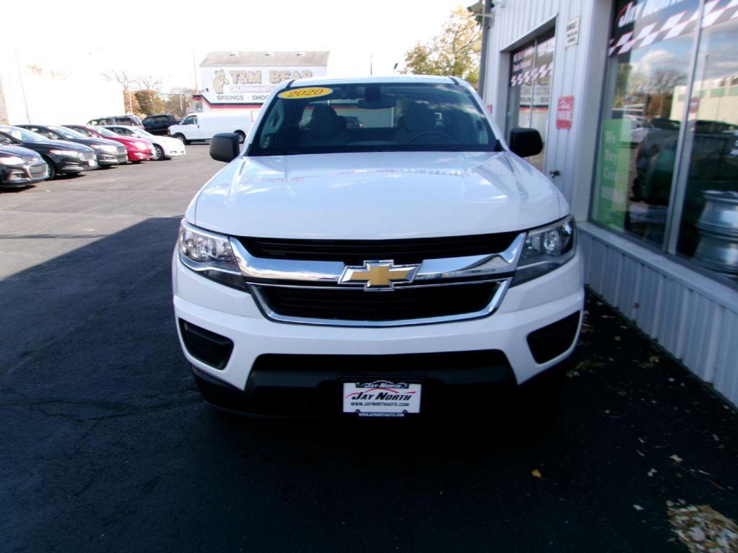 2020 WHITE CHEVROLET COLORADO EXT CAB 2WT (1GCHSBEA5L1) with an 2.5L engine, Automatic transmission, located at 501 E. Columbia St., Springfield, OH, 45503, (800) 262-7122, 39.925262, -83.801796 - Photo#1