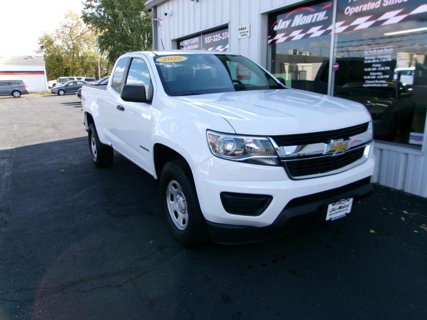 2020 WHITE CHEVROLET COLORADO EXT CAB 2WT (1GCHSBEA5L1) with an 2.5L engine, Automatic transmission, located at 501 E. Columbia St., Springfield, OH, 45503, (800) 262-7122, 39.925262, -83.801796 - Photo#2