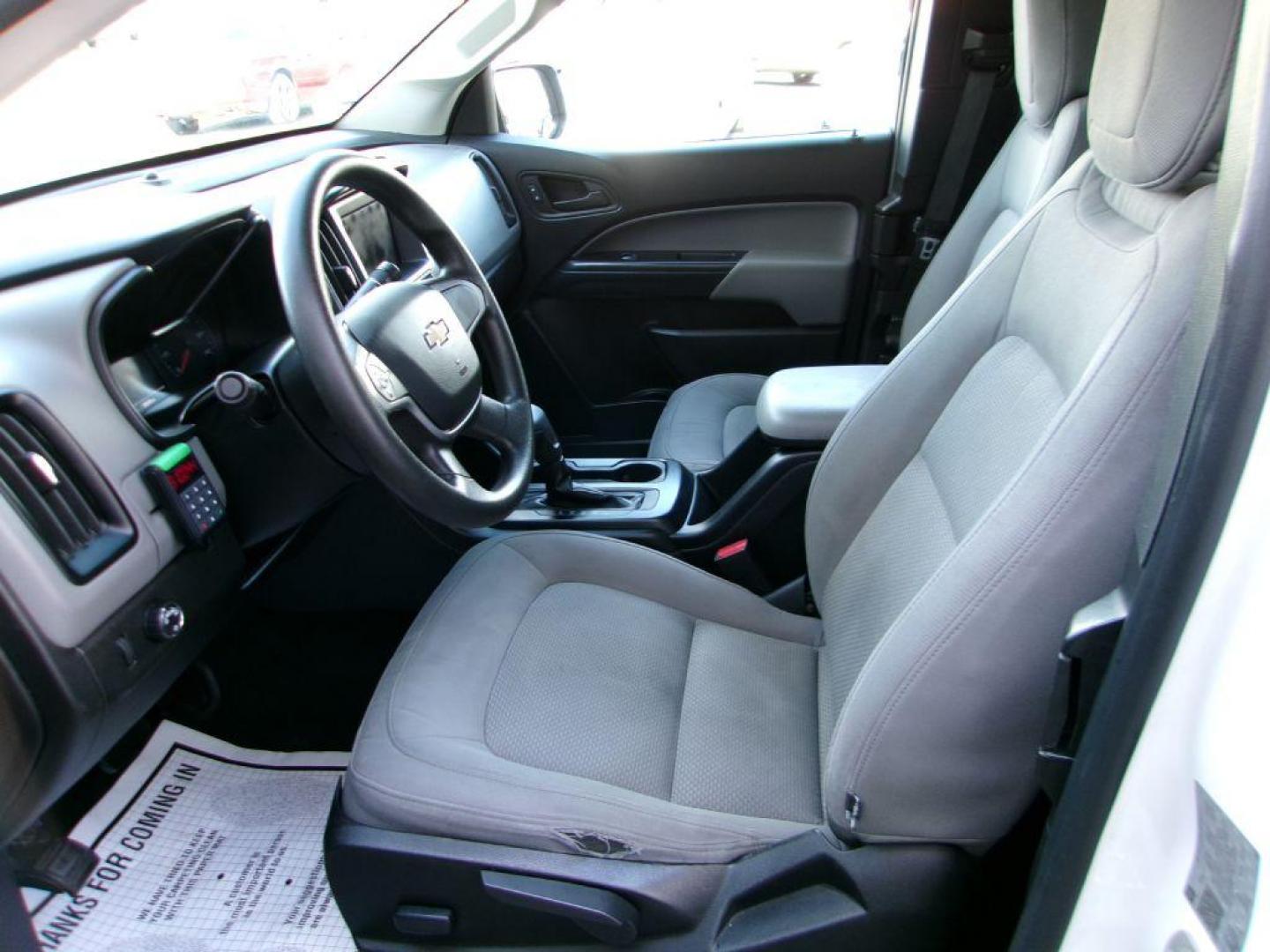 2020 WHITE CHEVROLET COLORADO EXT CAB 2WT (1GCHSBEA5L1) with an 2.5L engine, Automatic transmission, located at 501 E. Columbia St., Springfield, OH, 45503, (800) 262-7122, 39.925262, -83.801796 - Photo#8