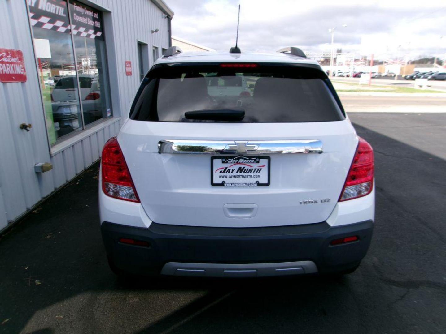 2016 WHITE CHEVROLET TRAX LTZ (3GNCJMSB9GL) with an 1.4L engine, Automatic transmission, located at 501 E. Columbia St., Springfield, OH, 45503, (800) 262-7122, 39.925262, -83.801796 - ***New Tires***LTZ***Heated Leather Seating***Back-up Camera***Serviced and Detailed*** Jay North Auto has offered hand picked vehicles since 1965! Our customer's enjoy a NO pressure buying experience with a small town feel. All of our vehicles get fully inspected and detailed. We are a preferre - Photo#4