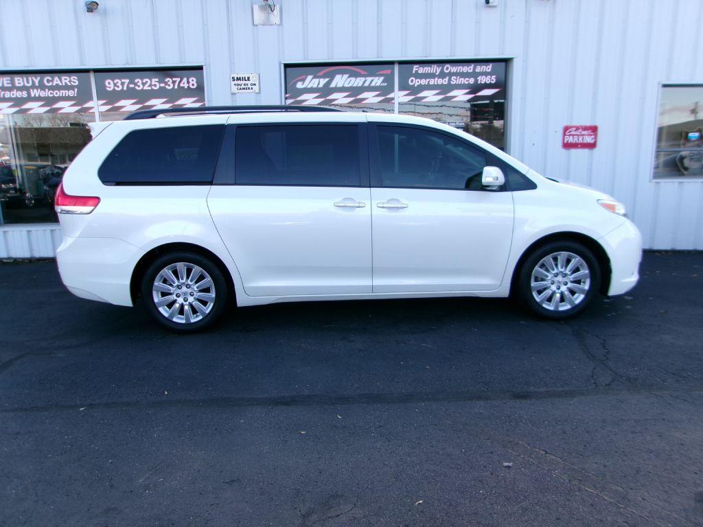 photo of 2014 TOYOTA SIENNA LIMITED