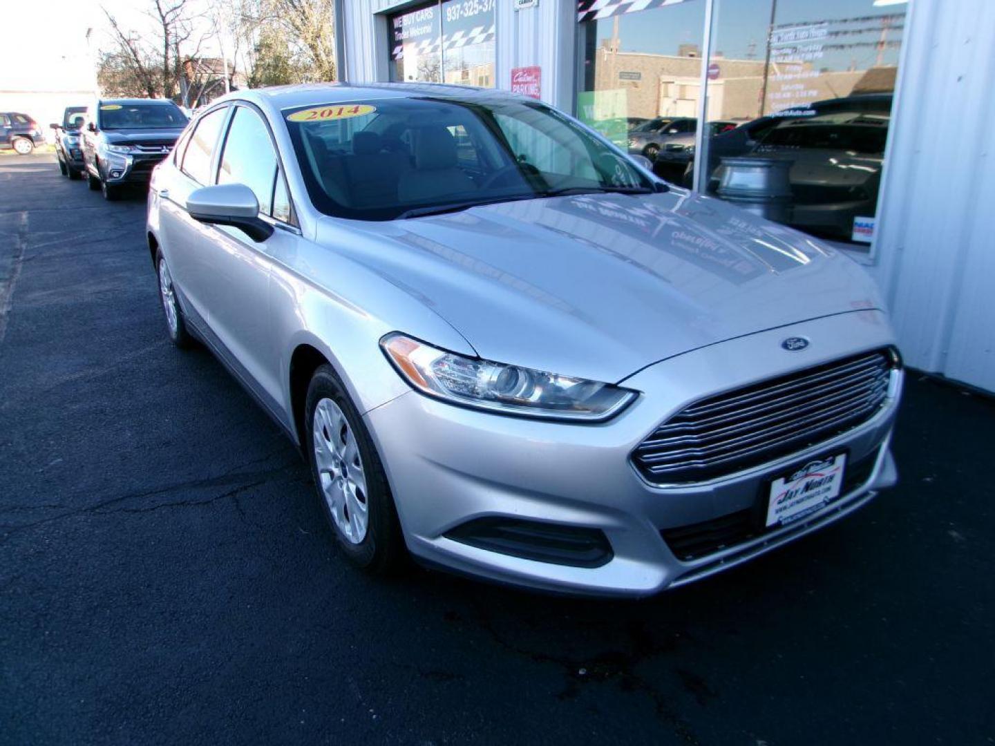 2014 SILVER FORD FUSION S (3FA6P0G71ER) with an 2.5L engine, Automatic transmission, located at 501 E. Columbia St., Springfield, OH, 45503, (800) 262-7122, 39.925262, -83.801796 - ** S ** Serviced and Detailed *** 2.5L *** FWD *** 34 MPG HWY *** Jay North Auto has offered hand picked vehicles since 1965! Our customer's enjoy a NO pressure buying experience with a small town feel. All of our vehicles get fully inspected and detailed. We are a preferred dealer for many loca - Photo#2