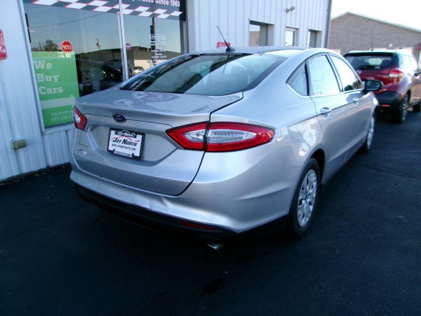 2014 SILVER FORD FUSION S (3FA6P0G71ER) with an 2.5L engine, Automatic transmission, located at 501 E. Columbia St., Springfield, OH, 45503, (800) 262-7122, 39.925262, -83.801796 - ** S ** Serviced and Detailed *** 2.5L *** FWD *** 34 MPG HWY *** Jay North Auto has offered hand picked vehicles since 1965! Our customer's enjoy a NO pressure buying experience with a small town feel. All of our vehicles get fully inspected and detailed. We are a preferred dealer for many loca - Photo#3