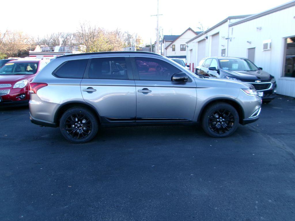 photo of 2018 MITSUBISHI OUTLANDER LE