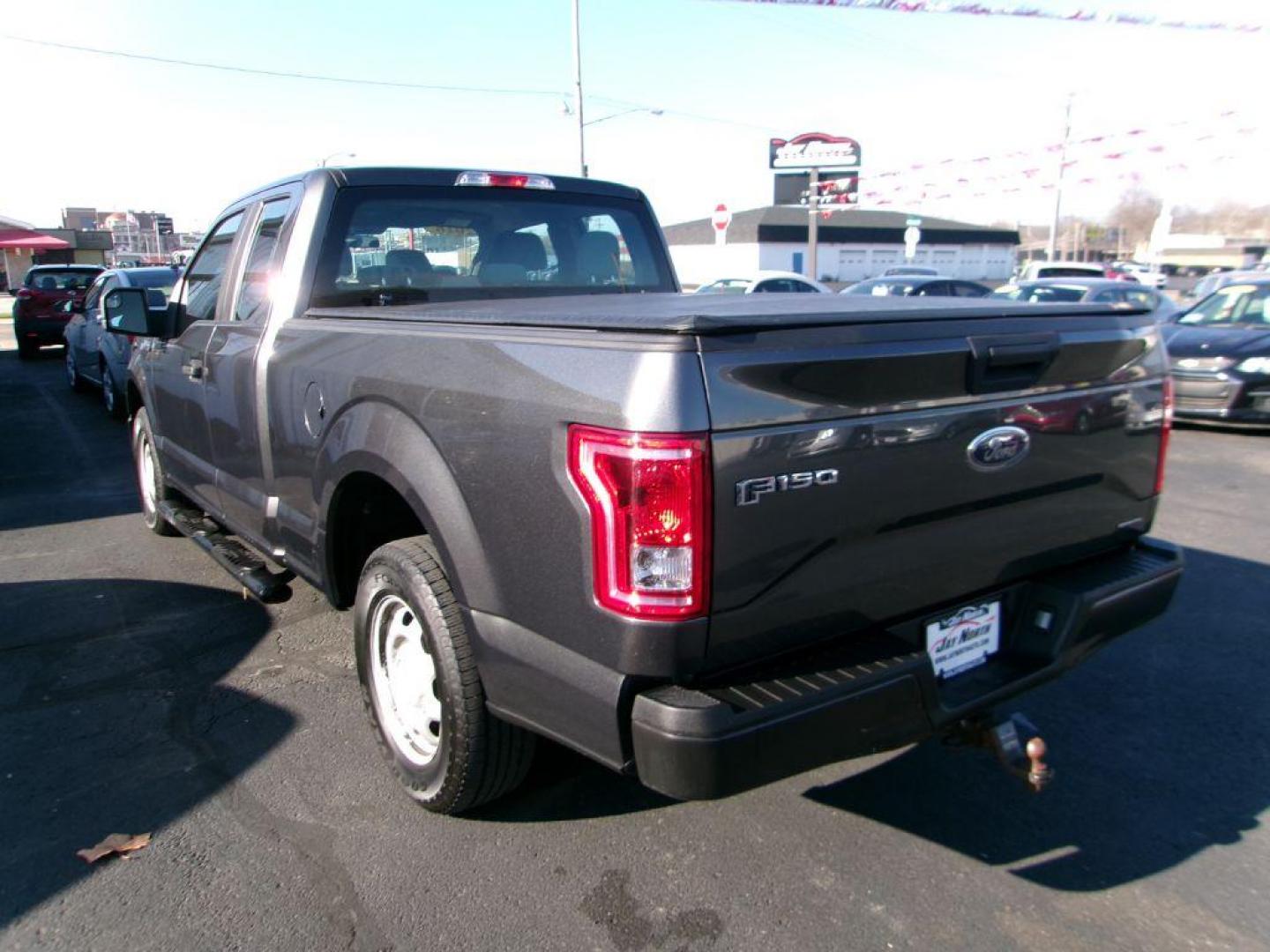 2016 GRAY FORD F150 SUPER CAB (1FTEX1C87GF) with an 3.5L engine, Automatic transmission, located at 501 E. Columbia St., Springfield, OH, 45503, (800) 262-7122, 39.925262, -83.801796 - *** 1 OWNER *** 3.5L V6 *** Back Up Camera *** XL *** Serviced and Detailed *** Jay North Auto has offered hand picked vehicles since 1965! Our customer's enjoy a NO pressure buying experience with a small town feel. All of our vehicles get fully inspected and detailed. We are a preferred dealer - Photo#5