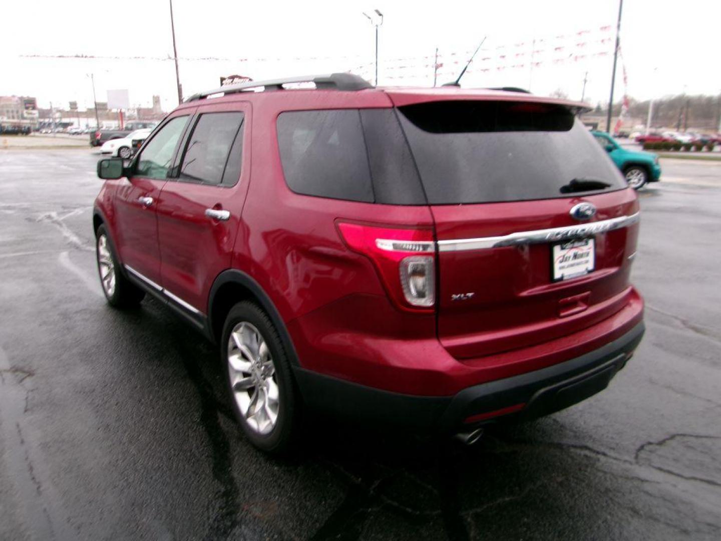 2015 RED FORD EXPLORER XLT (1FM5K8D86FG) with an 3.5L engine, Automatic transmission, located at 501 E. Columbia St., Springfield, OH, 45503, (800) 262-7122, 39.925262, -83.801796 - ***4WD***XLT***Dual Panel Moonroof***Navigation***Power Liftgate***Serviced and Detailed*** Jay North Auto has offered hand picked vehicles since 1965! Our customer's enjoy a NO pressure buying experience with a small town feel. All of our vehicles get fully inspected and detailed. We are a pref - Photo#5