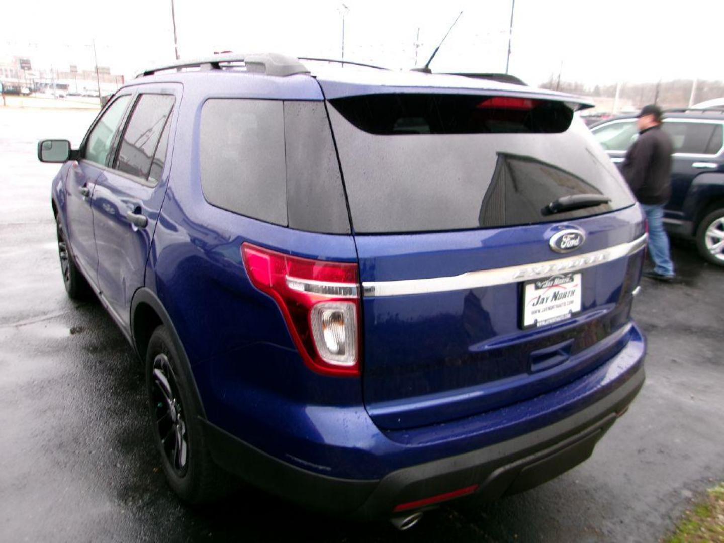 2015 BLUE FORD EXPLORER (1FM5K8B83FG) with an 3.5L engine, Automatic transmission, located at 501 E. Columbia St., Springfield, OH, 45503, (800) 262-7122, 39.925262, -83.801796 - ***4WD***3rd Row Seathing***V6***Serviced and Detailed*** NICE!!! *** Jay North Auto has offered hand picked vehicles since 1965! Our customer's enjoy a NO pressure buying experience with a small town feel. All of our vehicles get fully inspected and detailed. We are a preferred dealer for many - Photo#5