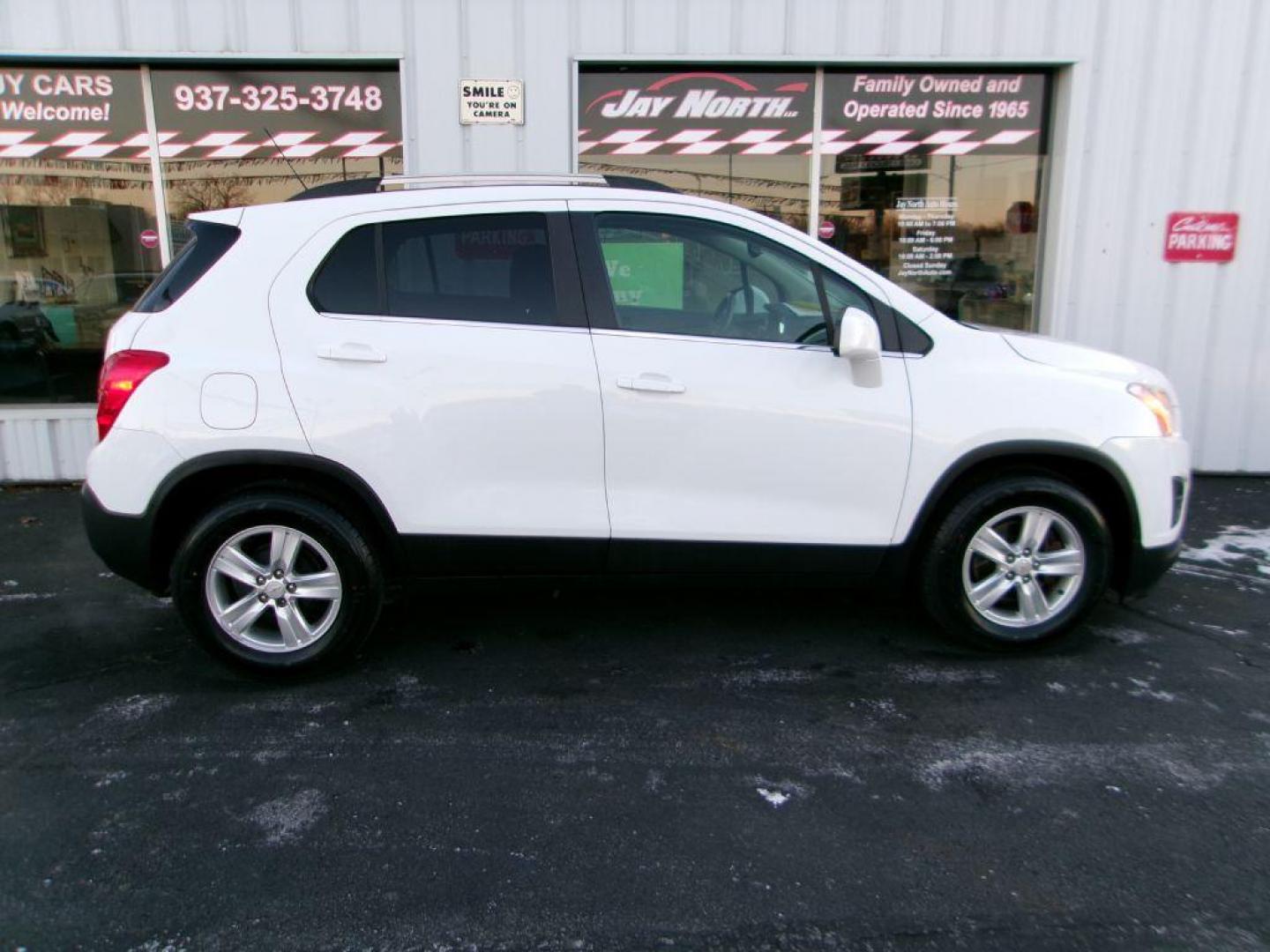 2016 WHITE CHEVROLET TRAX 1LT (KL7CJLSBXGB) with an 1.4L engine, Automatic transmission, located at 501 E. Columbia St., Springfield, OH, 45503, (800) 262-7122, 39.925262, -83.801796 - *** Serviced and Detailed *** Back Up Camera w/ Touch Screen *** FWD *** Jay North Auto has offered hand picked vehicles since 1965! Our customer's enjoy a NO pressure buying experience with a small town feel. All of our vehicles get fully inspected and detailed. We are a preferred dealer for - Photo#0