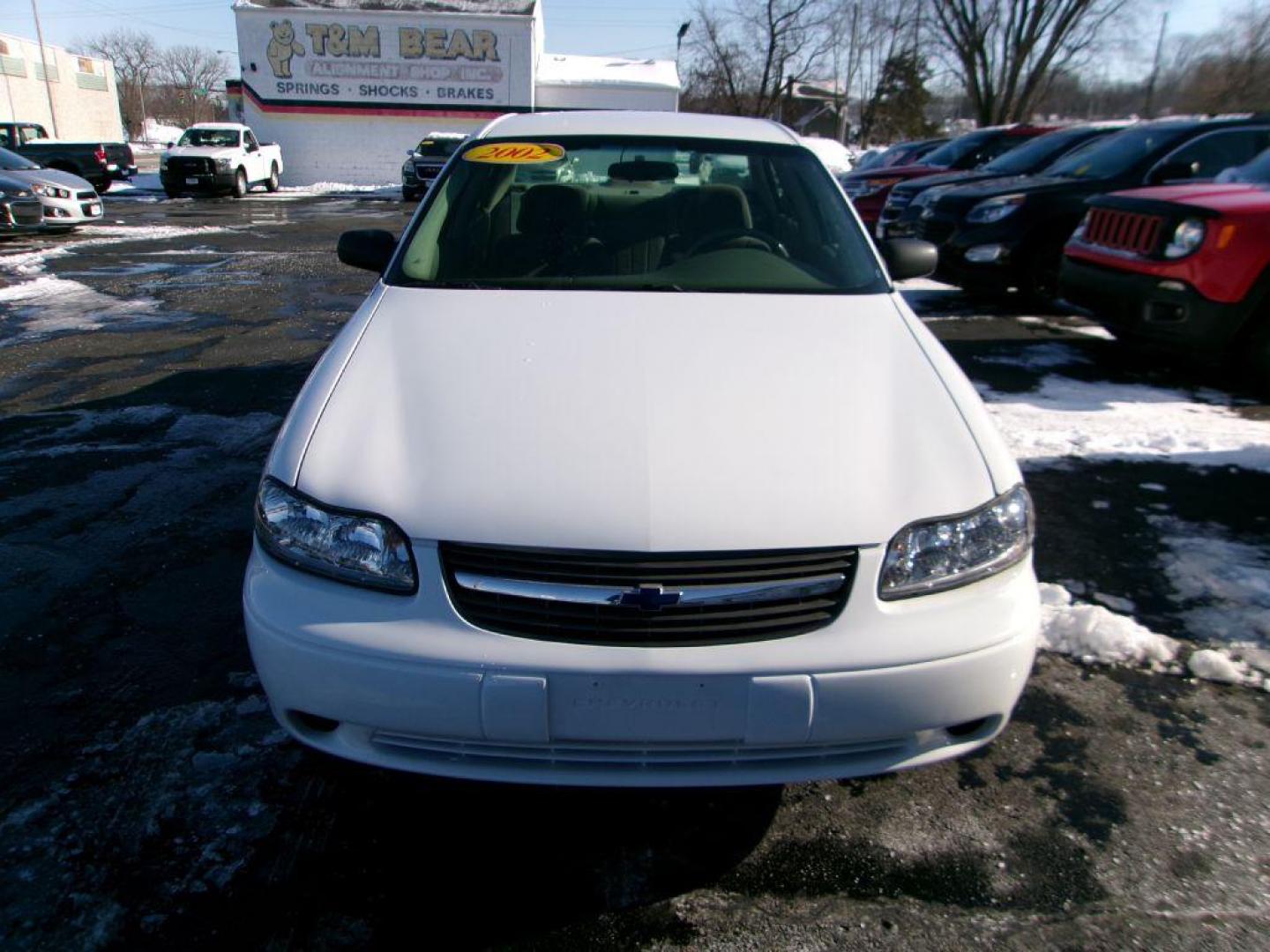 2002 WHITE CHEVROLET MALIBU (1G1ND52J12M) with an 3.1L engine, Automatic transmission, located at 501 E. Columbia St., Springfield, OH, 45503, (800) 262-7122, 39.925262, -83.801796 - *** 2 Owner *** Serviced and Detailed *** V6 *** Only 81k miles *** Jay North Auto has offered hand picked vehicles since 1965! Our customer's enjoy a NO pressure buying experience with a small town feel. All of our vehicles get fully inspected and detailed. We are a preferred dealer for many l - Photo#1