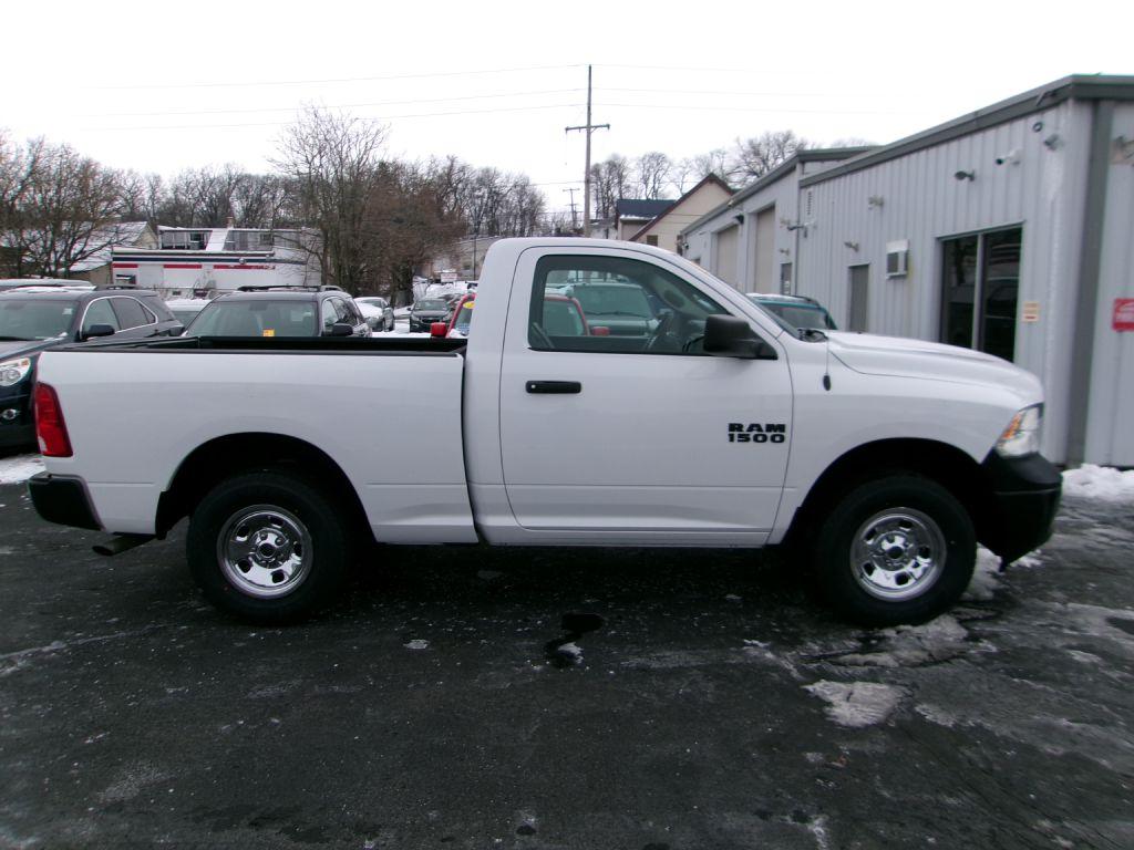 photo of 2016 RAM 1500 TRADESMAN