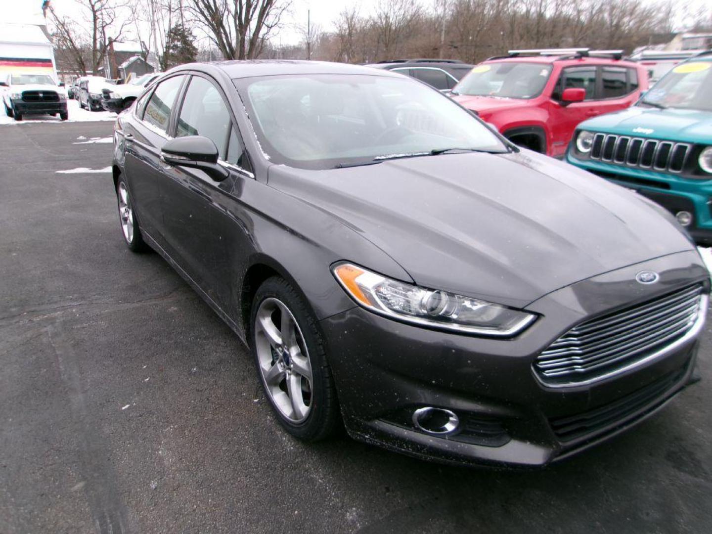 2016 GRAY FORD FUSION SE (3FA6P0H71GR) with an 2.5L engine, Automatic transmission, located at 501 E. Columbia St., Springfield, OH, 45503, (800) 262-7122, 39.925262, -83.801796 - *** New Tires *** SE Appearance Package *** Alloy Wheels *** Serviced and Detailed *** Jay North Auto has offered hand picked vehicles since 1965! Our customer's enjoy a NO pressure buying experience with a small town feel. All of our vehicles get fully inspected and detailed. We are a preferred - Photo#1