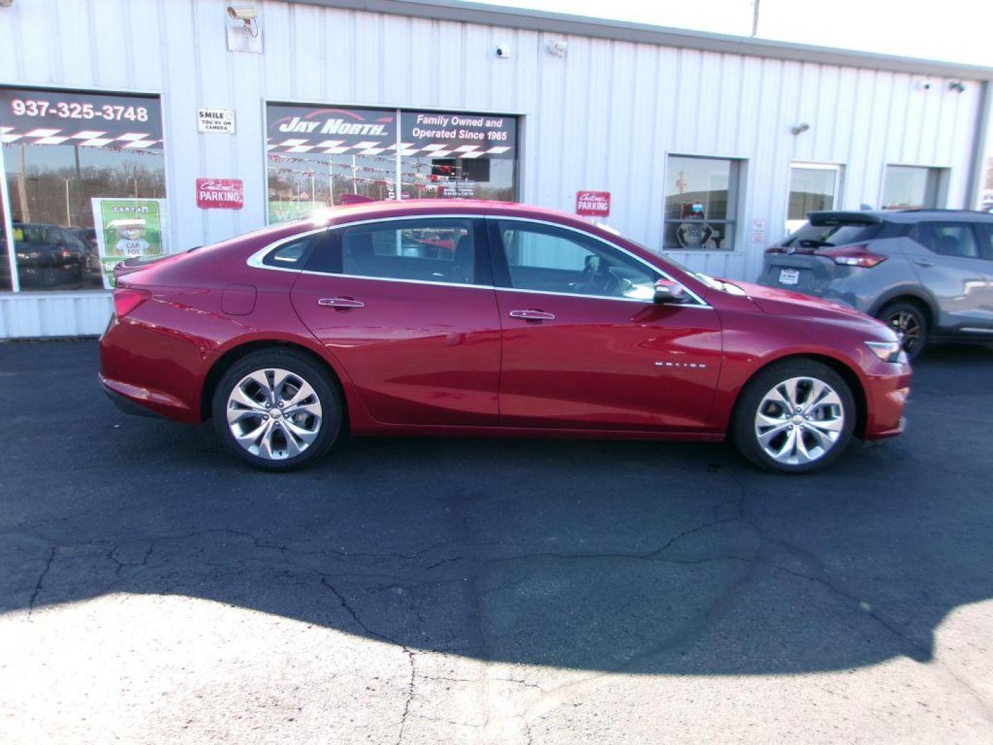 2018 RED CHEVROLET MALIBU PREMIER (1G1ZE5SX7JF) with an 2.0L engine, Automatic transmission, located at 501 E. Columbia St., Springfield, OH, 45503, (800) 262-7122, 39.925262, -83.801796 - *** Clean CarFax w/ 22 Service Records *** Premier *** FWD *** Serviced and Detailed *** Remote Start *** NICE *** Jay North Auto has offered hand picked vehicles since 1965! Our customer's enjoy a NO pressure buying experience with a small town feel. All of our vehicles get fully inspected and - Photo#0