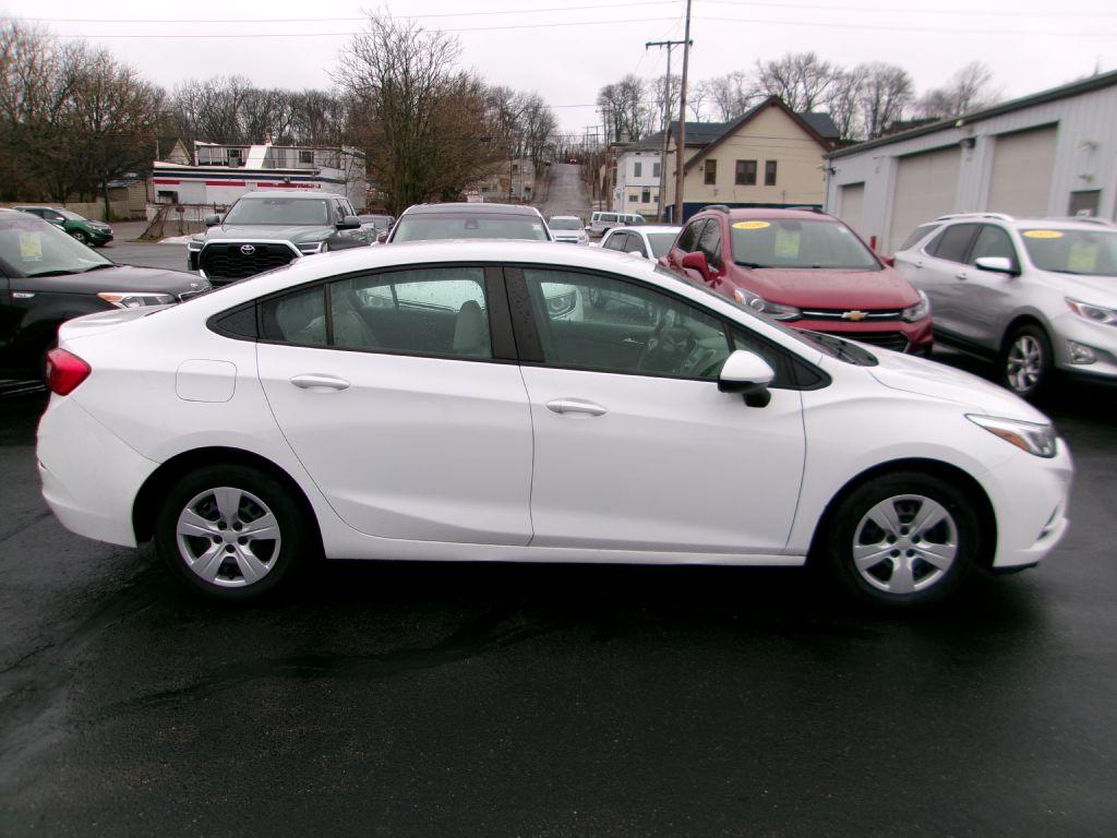 photo of 2018 CHEVROLET CRUZE LS