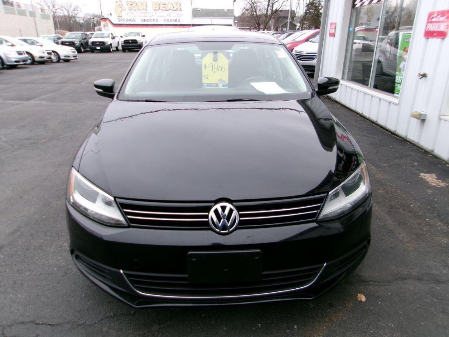 2013 BLACK VOLKSWAGEN JETTA SE (3VWDP7AJ2DM) with an 2.5L engine, Automatic transmission, located at 501 E. Columbia St., Springfield, OH, 45503, (800) 262-7122, 39.925262, -83.801796 - *** SE *** Clean CarFax *** Serviced and Detailed *** Heated Seats *** Jay North Auto has offered hand picked vehicles since 1965! Our customer's enjoy a NO pressure buying experience with a small town feel. All of our vehicles get fully inspected and detailed. We are a preferred dealer for man - Photo#1