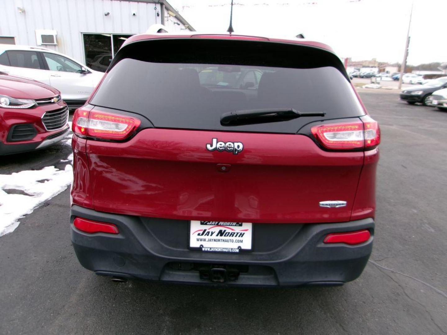 2017 RED JEEP CHEROKEE LATITUDE (1C4PJLCB8HD) with an 2.4L engine, Automatic transmission, located at 501 E. Columbia St., Springfield, OH, 45503, (800) 262-7122, 39.925262, -83.801796 - *** Serviced and Detailed *** Panoramic Moonroof *** FWD *** Comfort / Convenience Group Power 8-Way Driver Seat Power 4-Way Driver Lumbar Adjust Power Liftgate - Photo#4