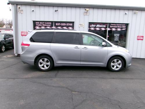 2014 TOYOTA SIENNA LE