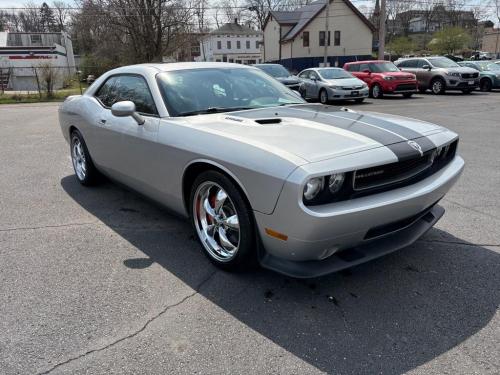 2009 DODGE CHALLENGER SRT-8
